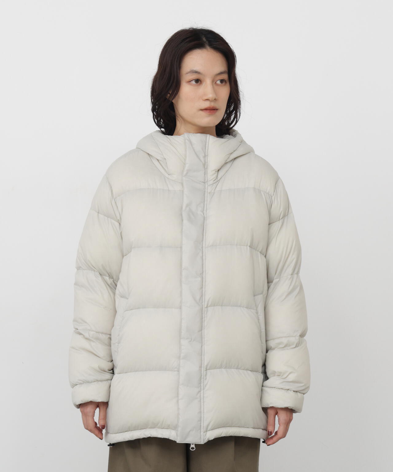 165cm/B:77cm/W:57cm/H:79cm 着用サイズ：M