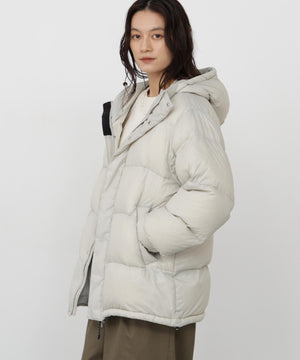 165cm/B:77cm/W:57cm/H:79cm 着用サイズ：M