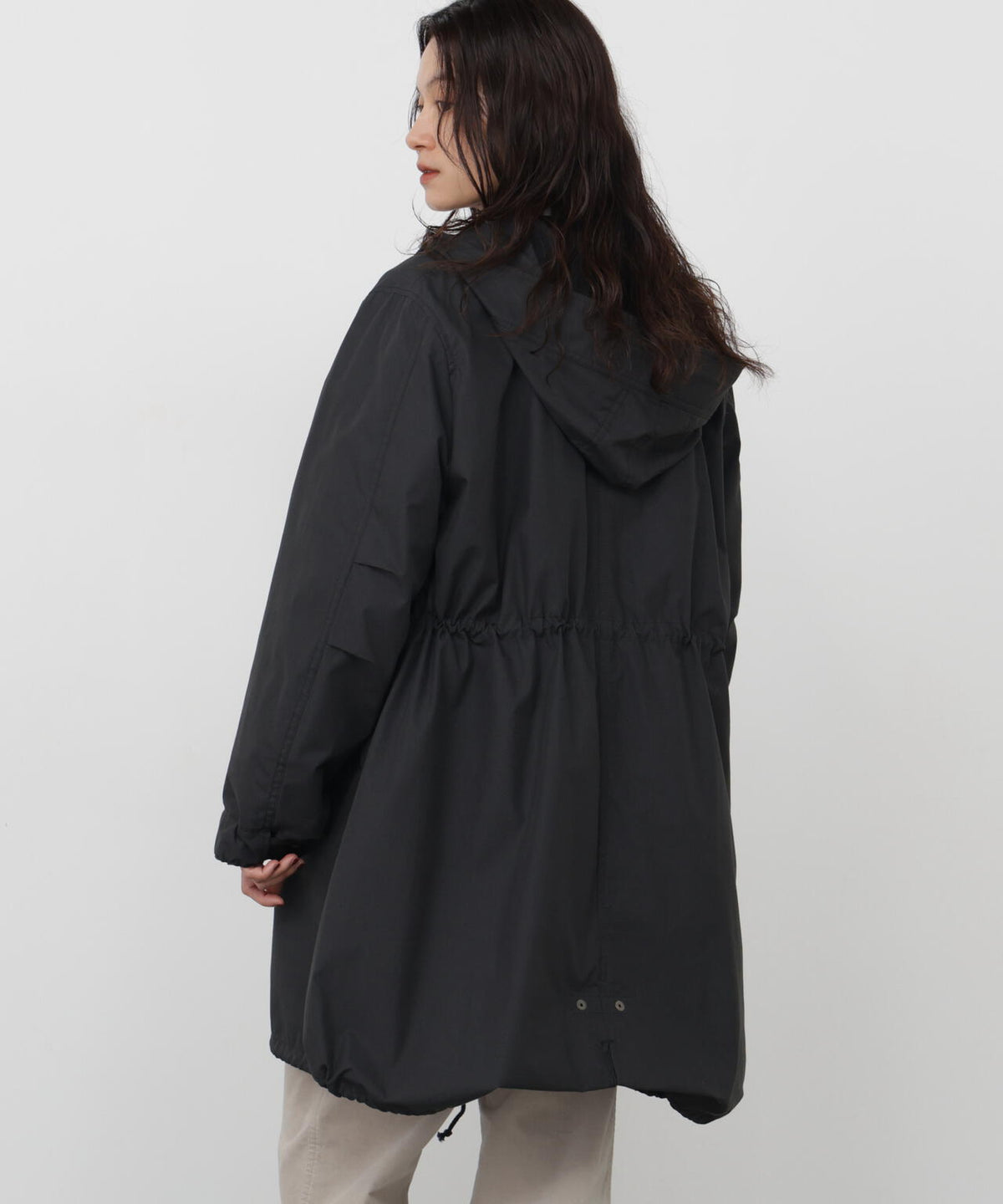 165cm/B:77cm/W:57cm/H:79cm 着用サイズ：M