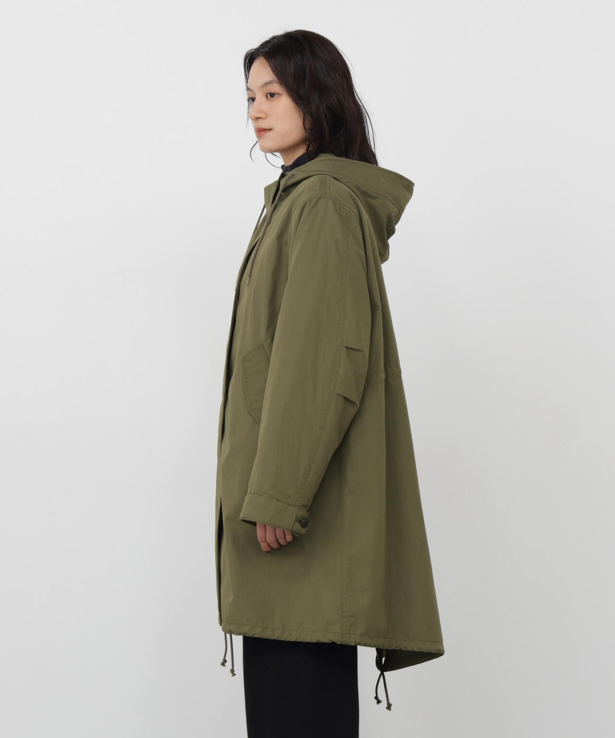 165cm/B:77cm/W:57cm/H:79cm 着用サイズ：M
