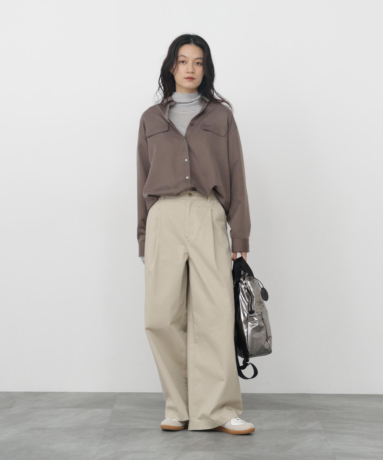 165cm/B:77cm/W:57cm/H:79cm 着用サイズ：M