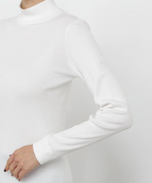身長168cm　B76 W58 H86 着用サイズ：M