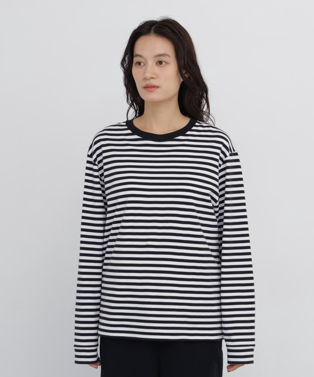 165cm/B:77cm/W:57cm/H:79cm 着用サイズ：M