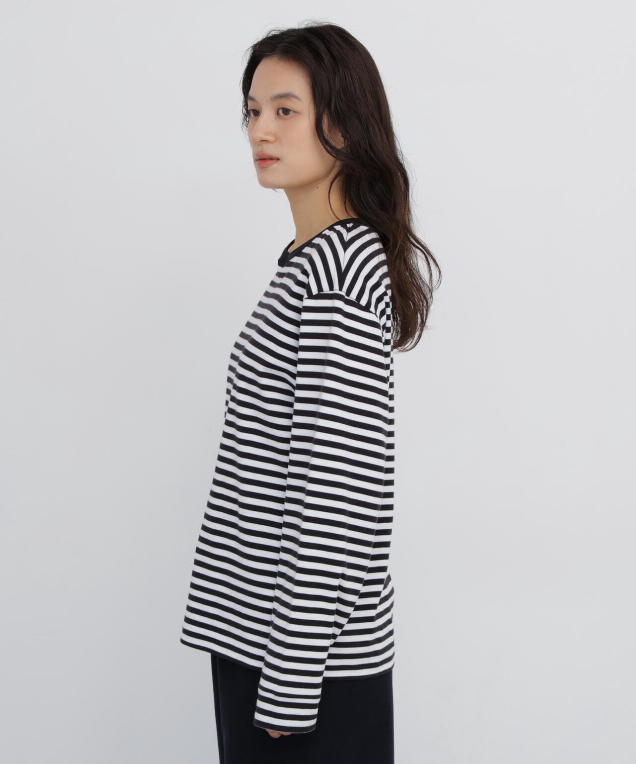 165cm/B:77cm/W:57cm/H:79cm 着用サイズ：M