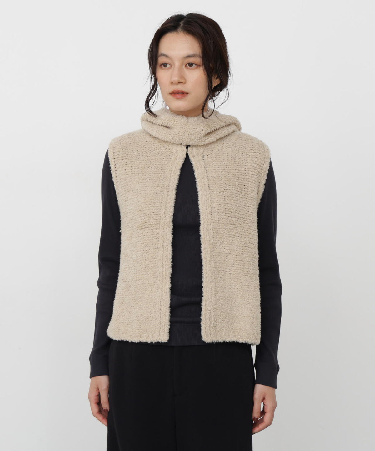 165cm/B:77cm/W:57cm/H:79cm 着用サイズ：M