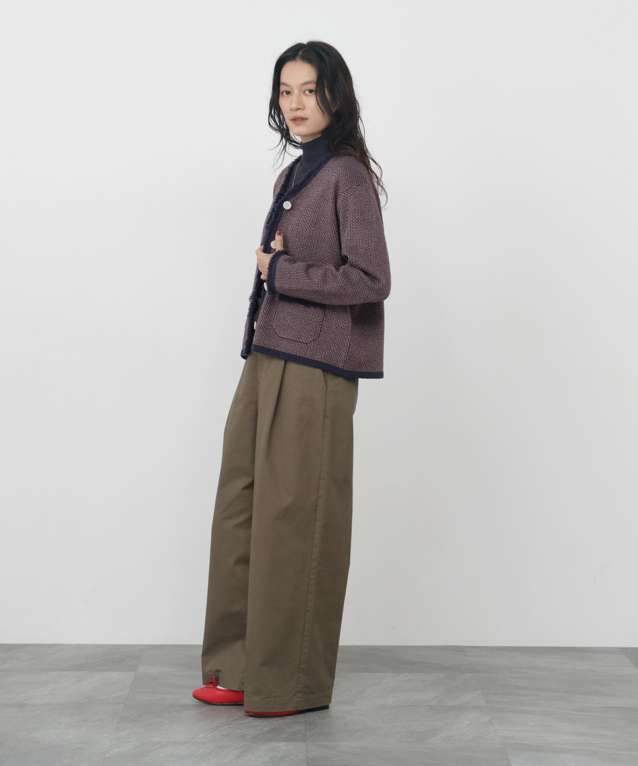 165cm/B:77cm/W:57cm/H:79cm 着用サイズ：M
