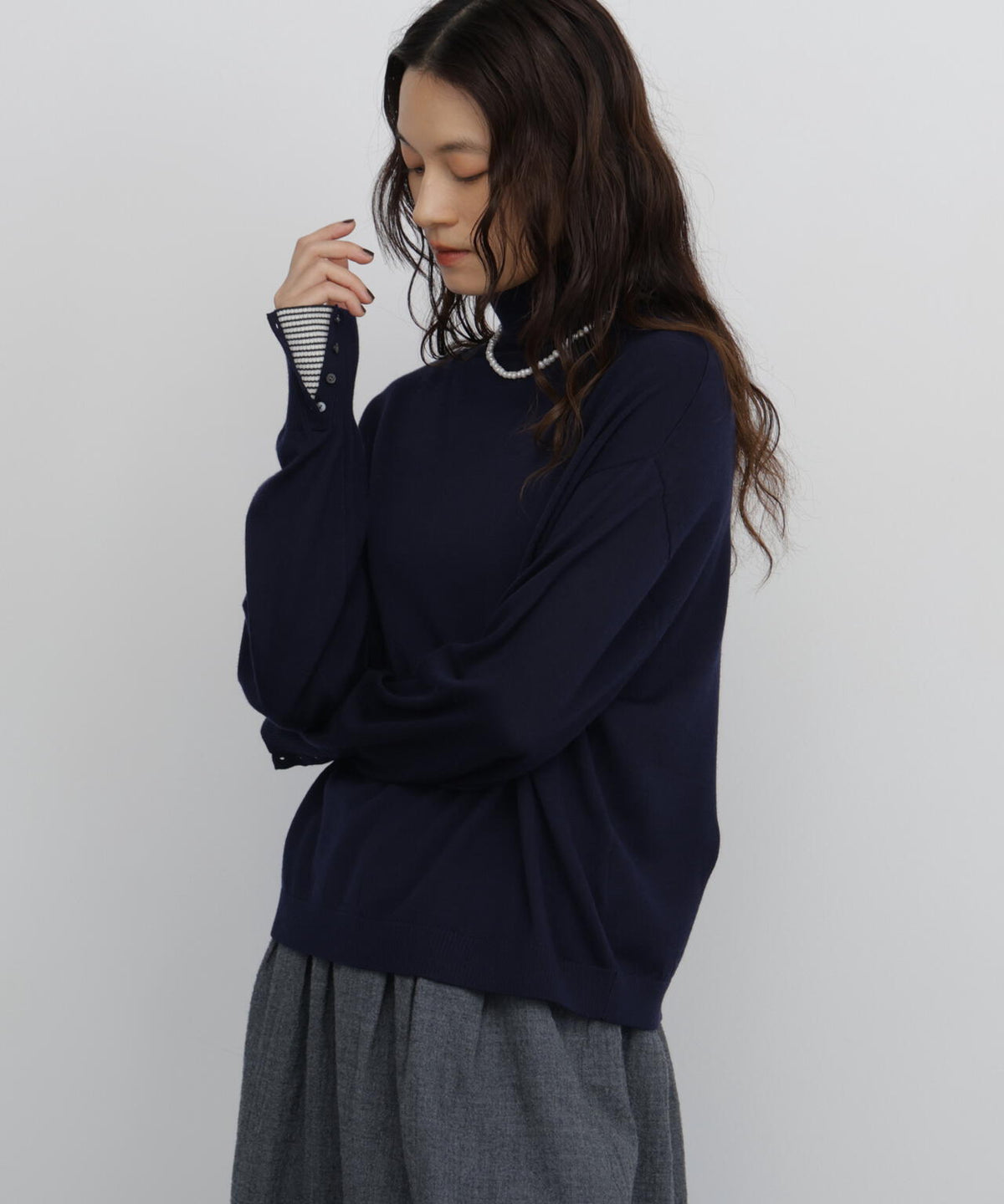 165cm/B:77cm/W:57cm/H:79cm 着用サイズ：M
