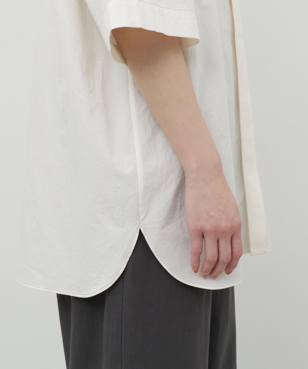 《KASANEZUKI》 コットンワッシャーオーバーサイズ半袖シャツ