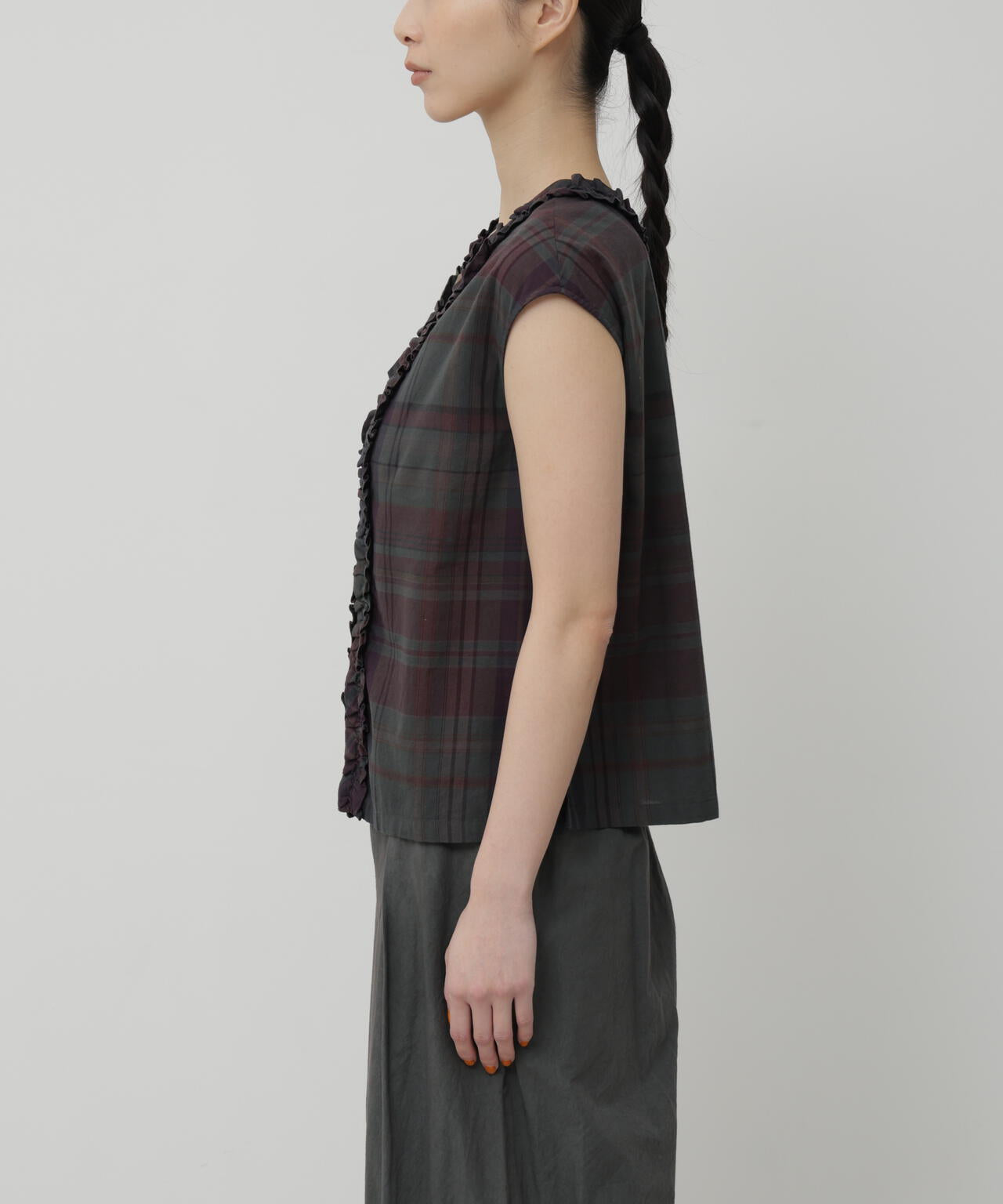 H:174　B:84　W:59 着用サイズ：M