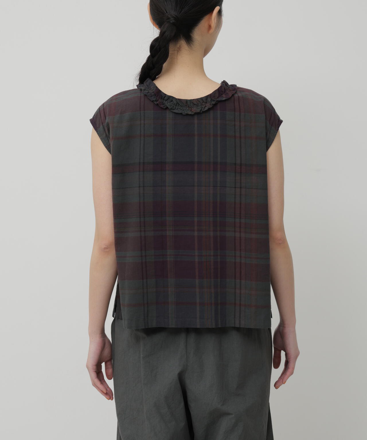 H:174　B:84　W:59 着用サイズ：M