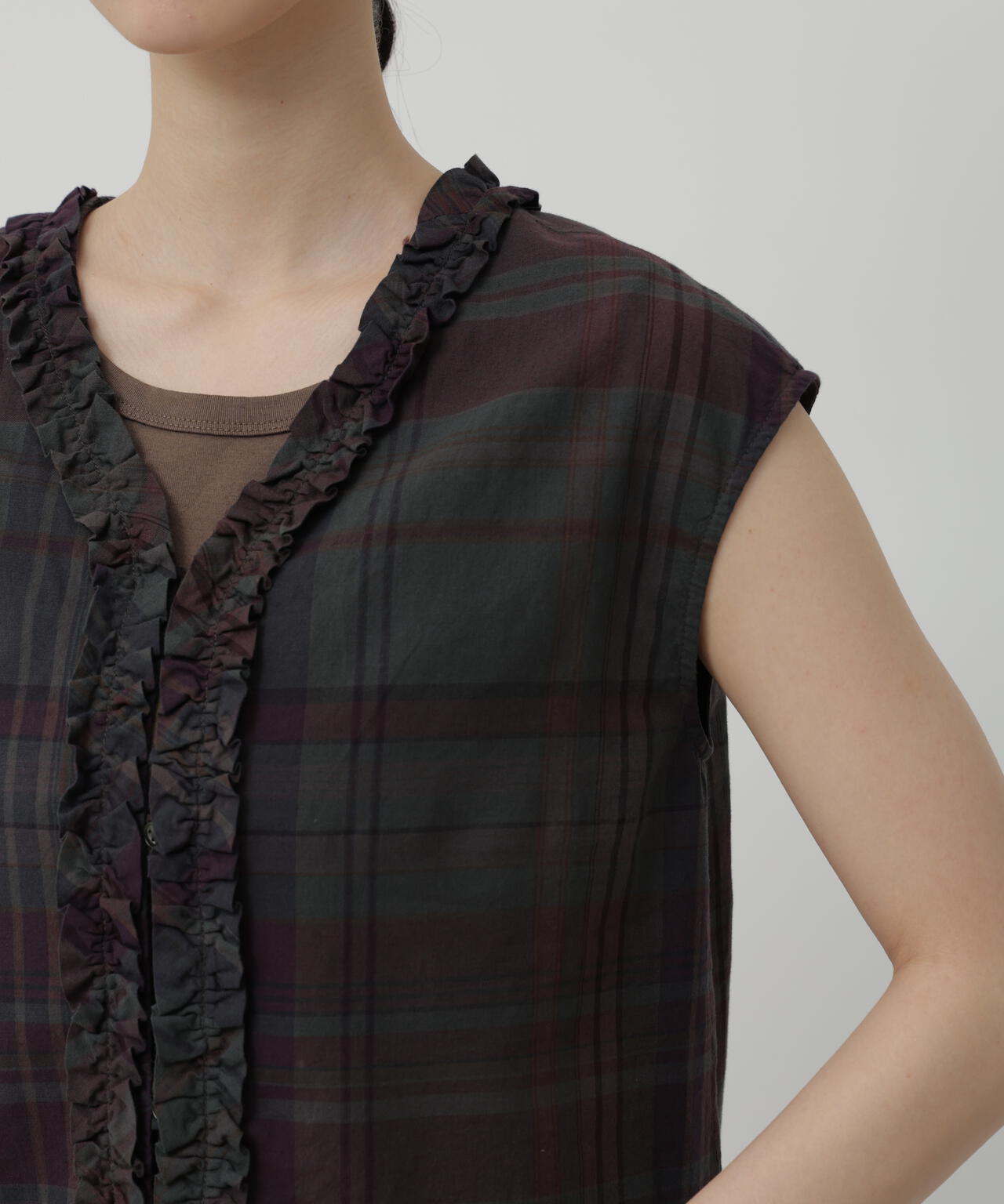 H:174　B:84　W:59 着用サイズ：M