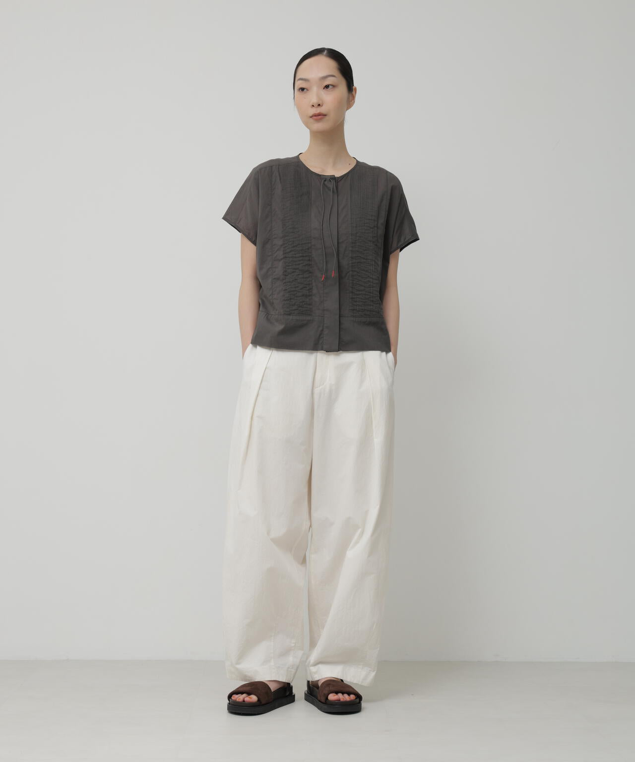 H:174　B:84　W:59 着用サイズ：M