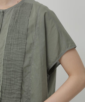 H:174　B:84　W:59 着用サイズ：M