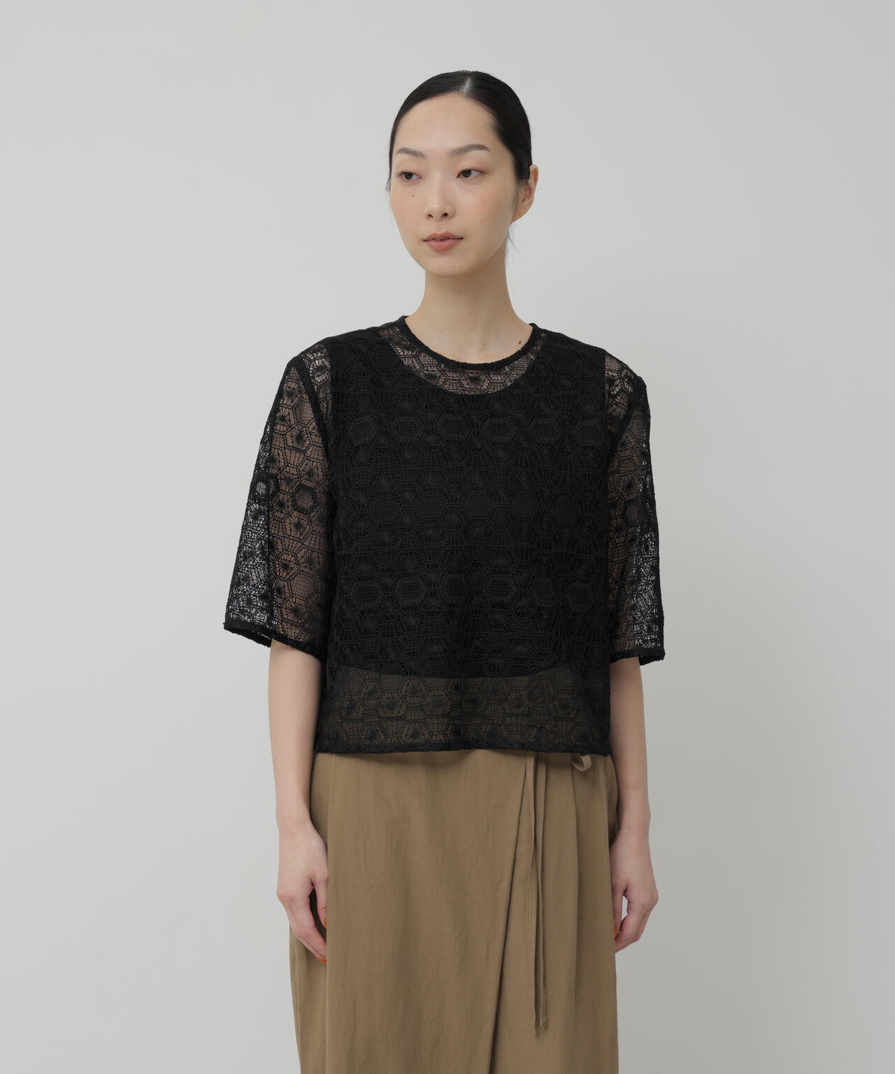 H:174　B:84　W:59 着用サイズ：M