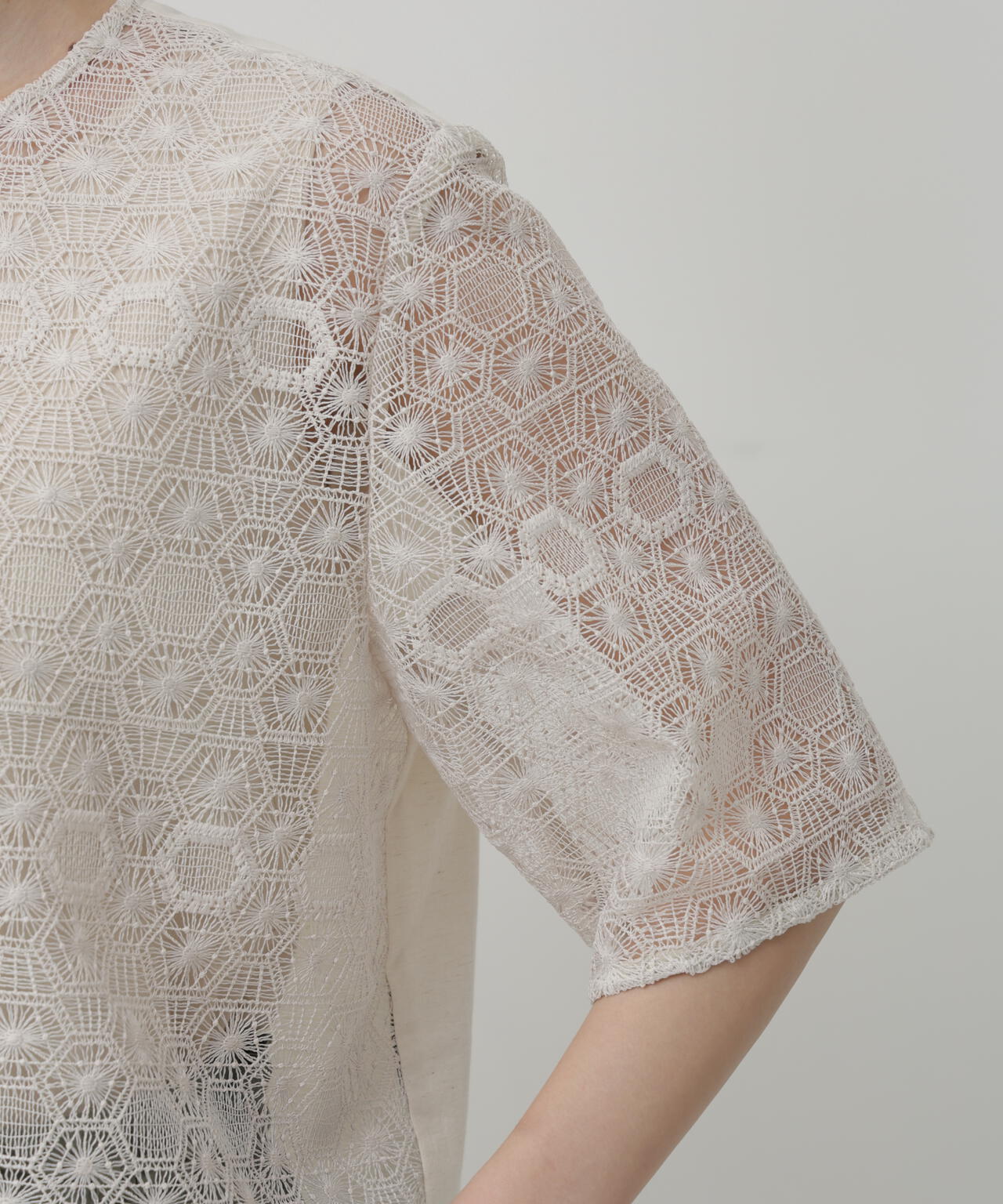 H:174　B:84　W:59 着用サイズ：M