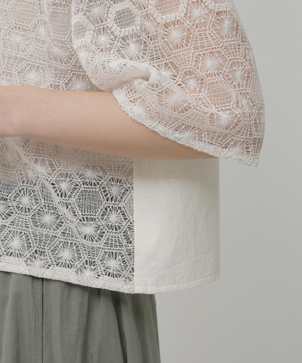 H:174　B:84　W:59 着用サイズ：M