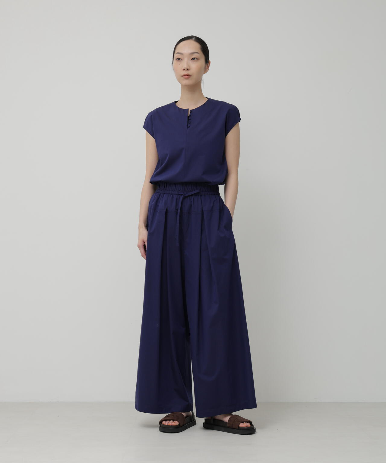 CARVEN　カルヴェン ドレープスリーブブラウス ネイビー オーガニックコットンタイプライターフレンチスリーブブラウス
