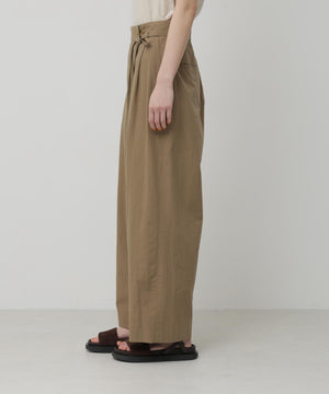 H:174　B:84　W:59 着用サイズ：M