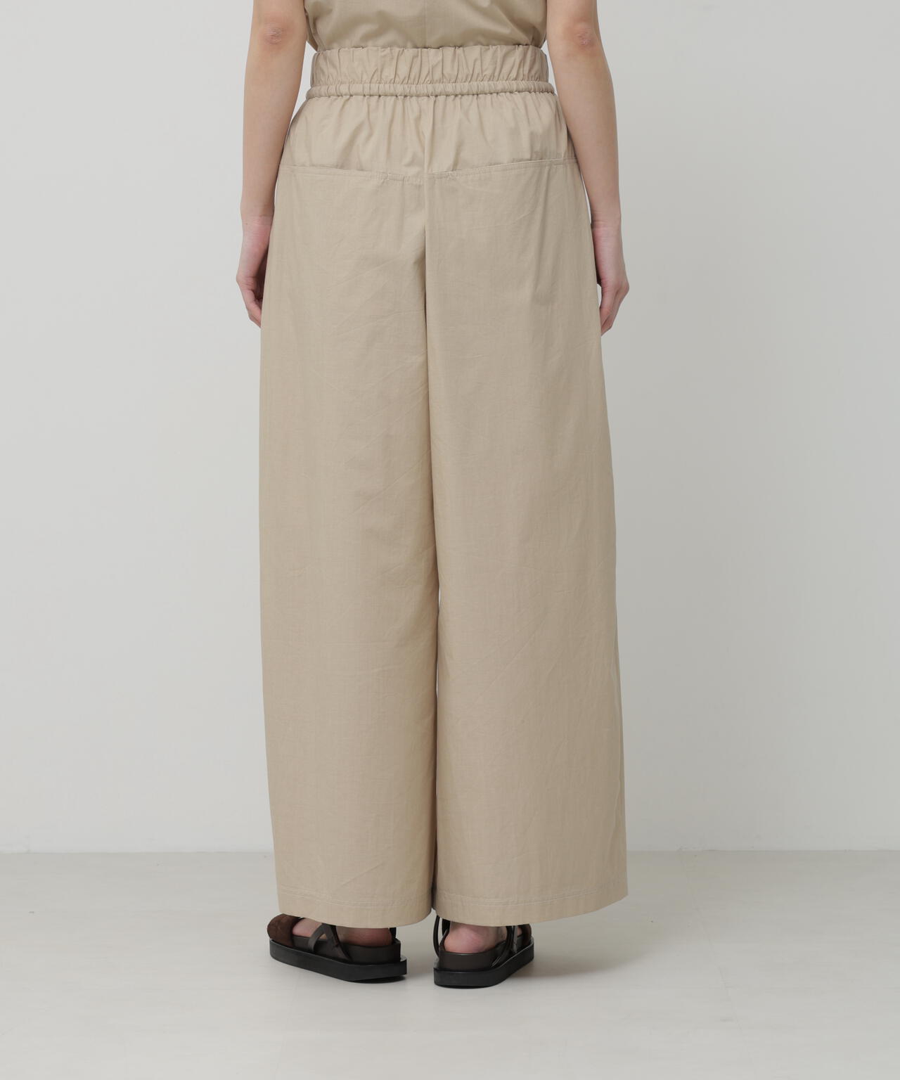 H:174　B:84　W:59 着用サイズ：M