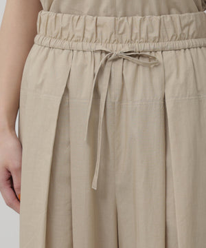 H:174　B:84　W:59 着用サイズ：M