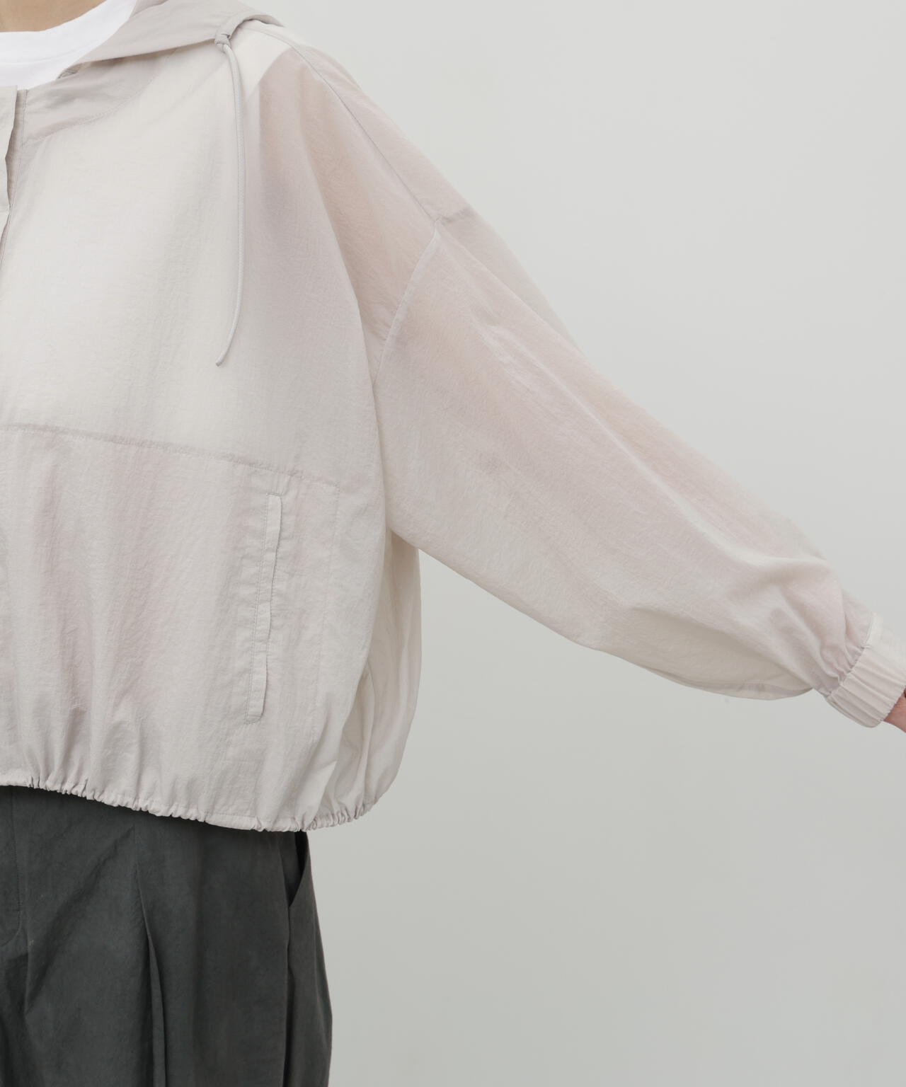 エアーナイロンフーディブルゾン