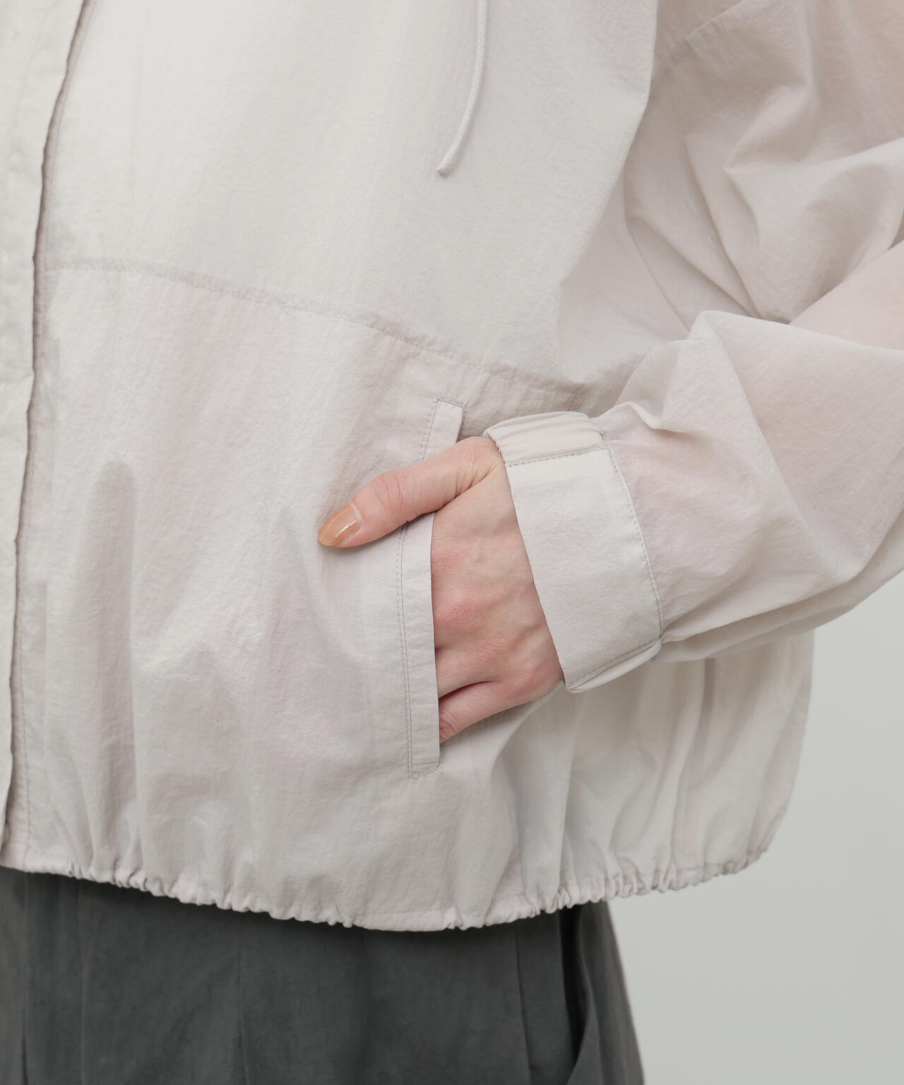 エアーナイロンフーディブルゾン