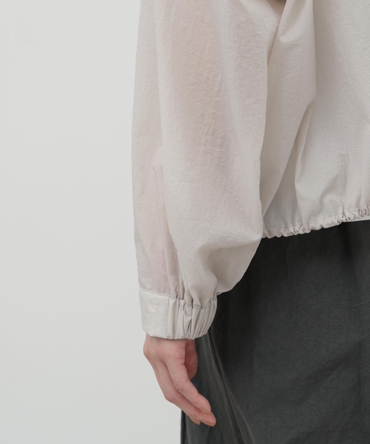 エアーナイロンフーディブルゾン