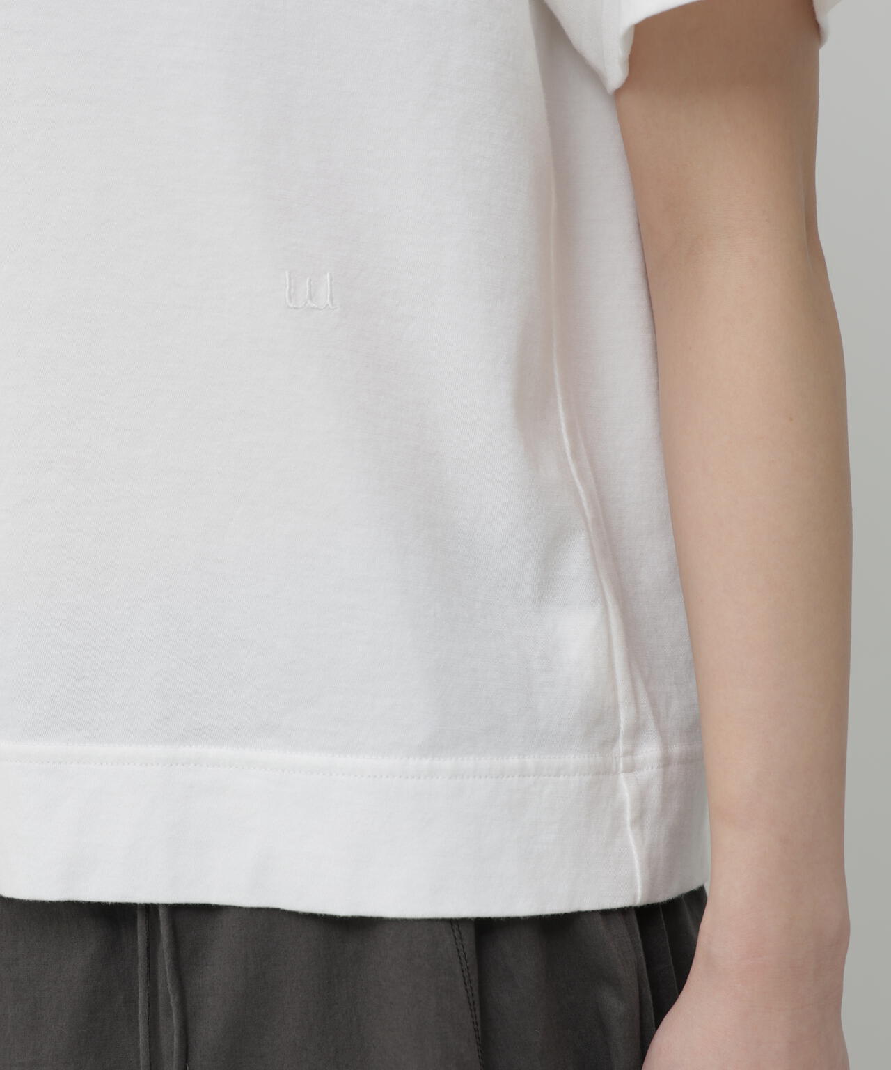 H:174　B:84　W:59 着用サイズ：M