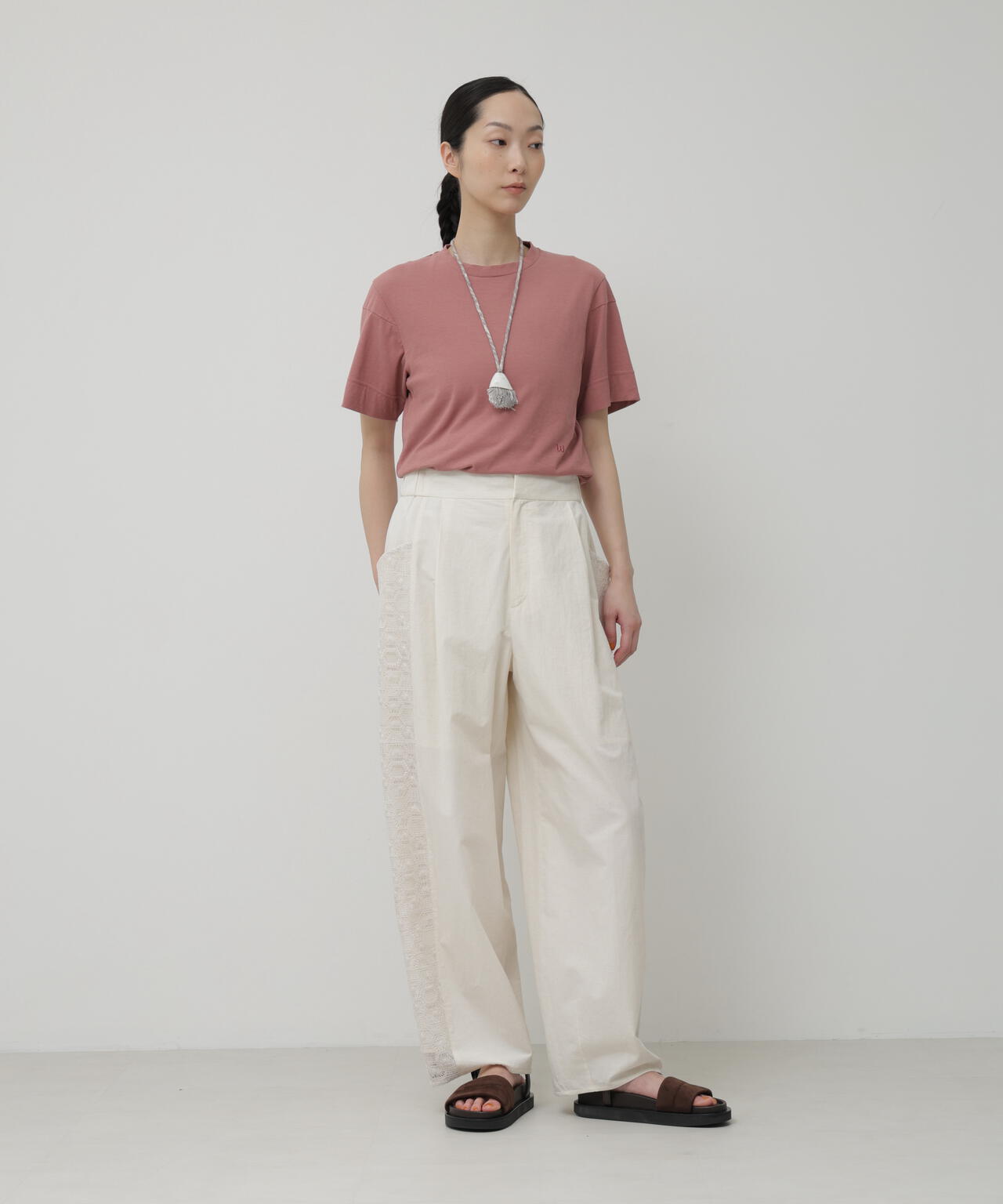 H:174　B:84　W:59 着用サイズ：M