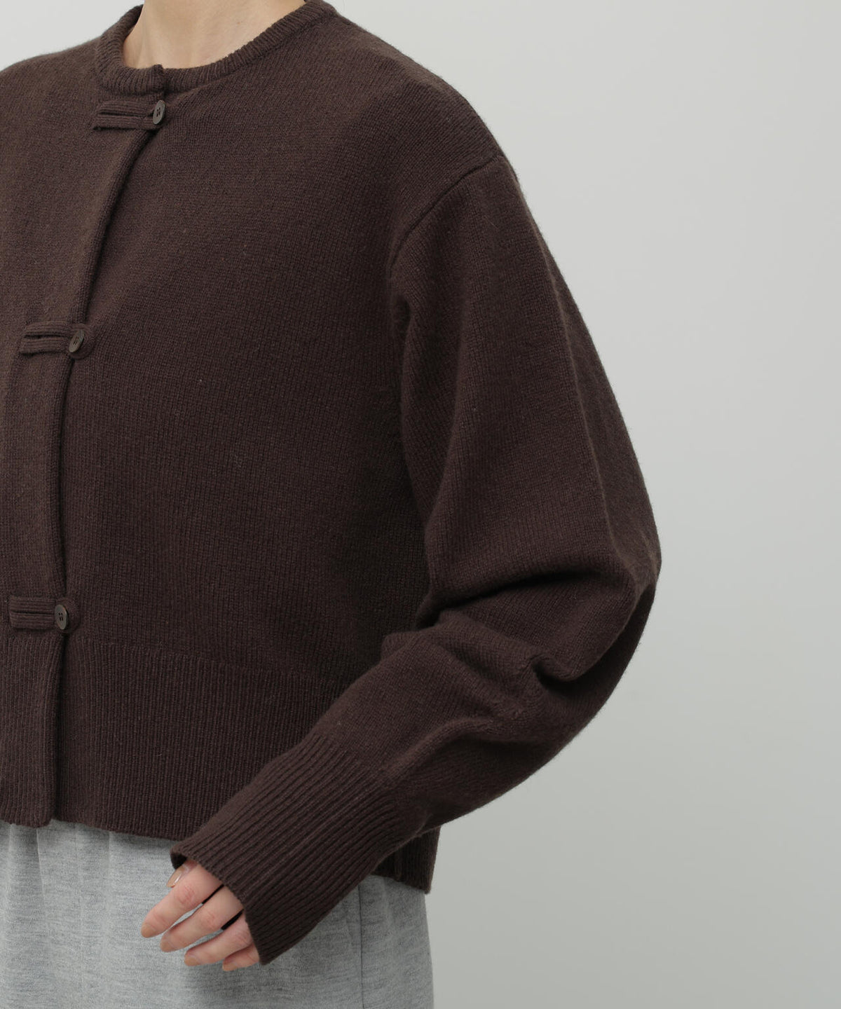 H:174　B:84　W:59 着用サイズ：M