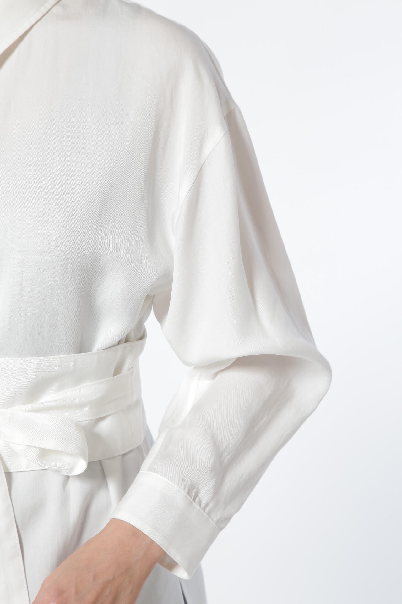 《arrive paris》サッシュベルト付ブラウス
