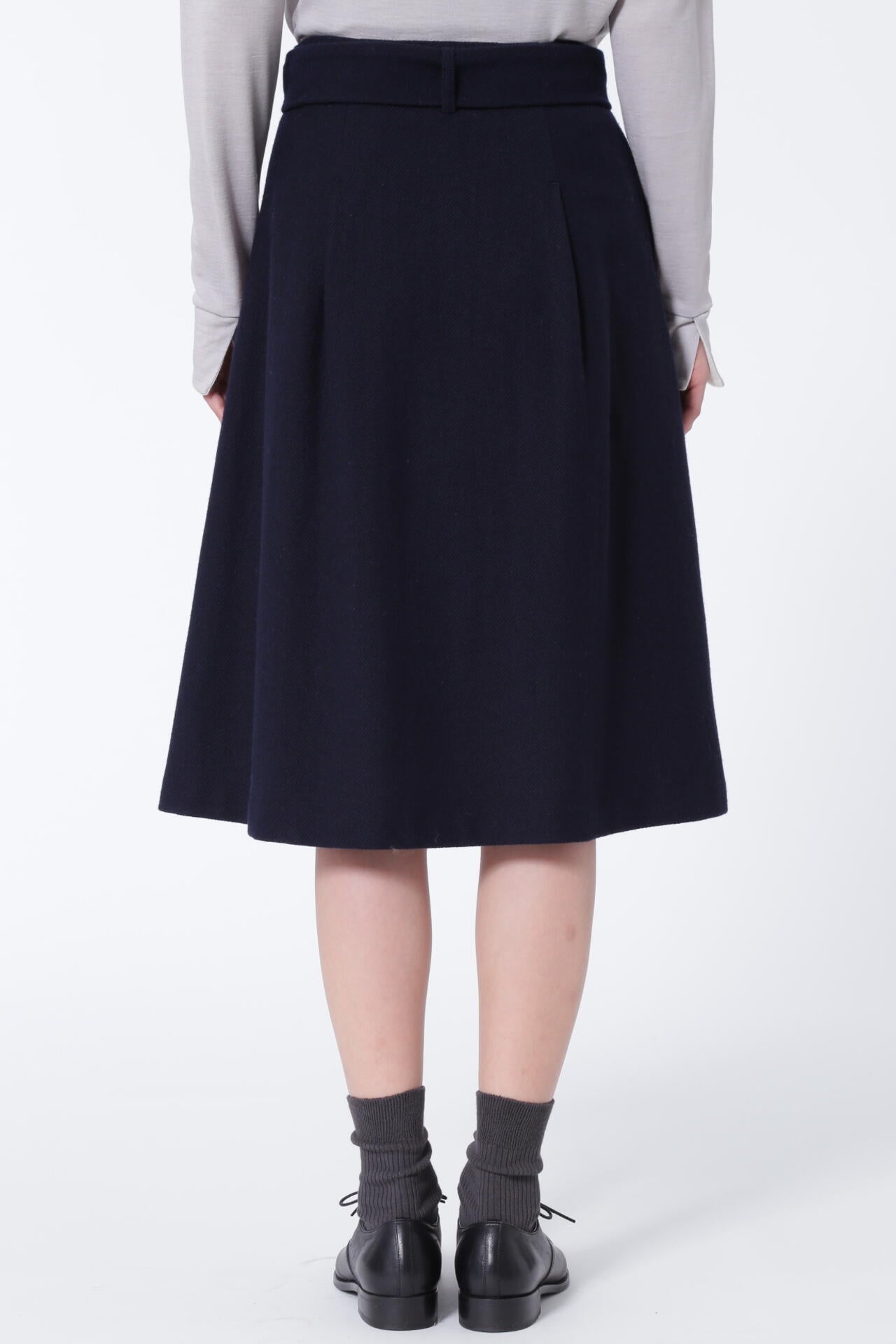 アシンメトリータックスカート