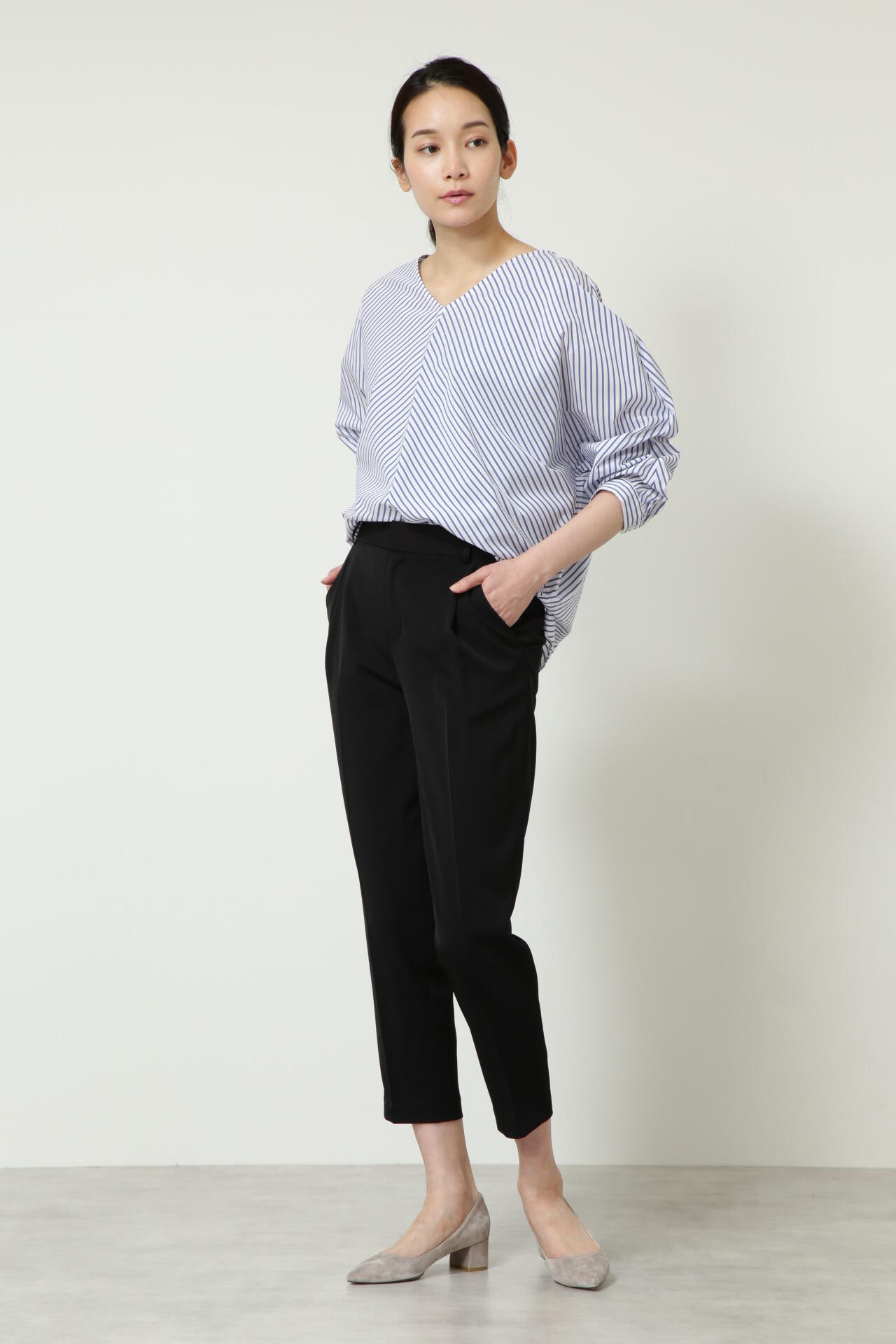 《arrive paris》テーパードパンツ