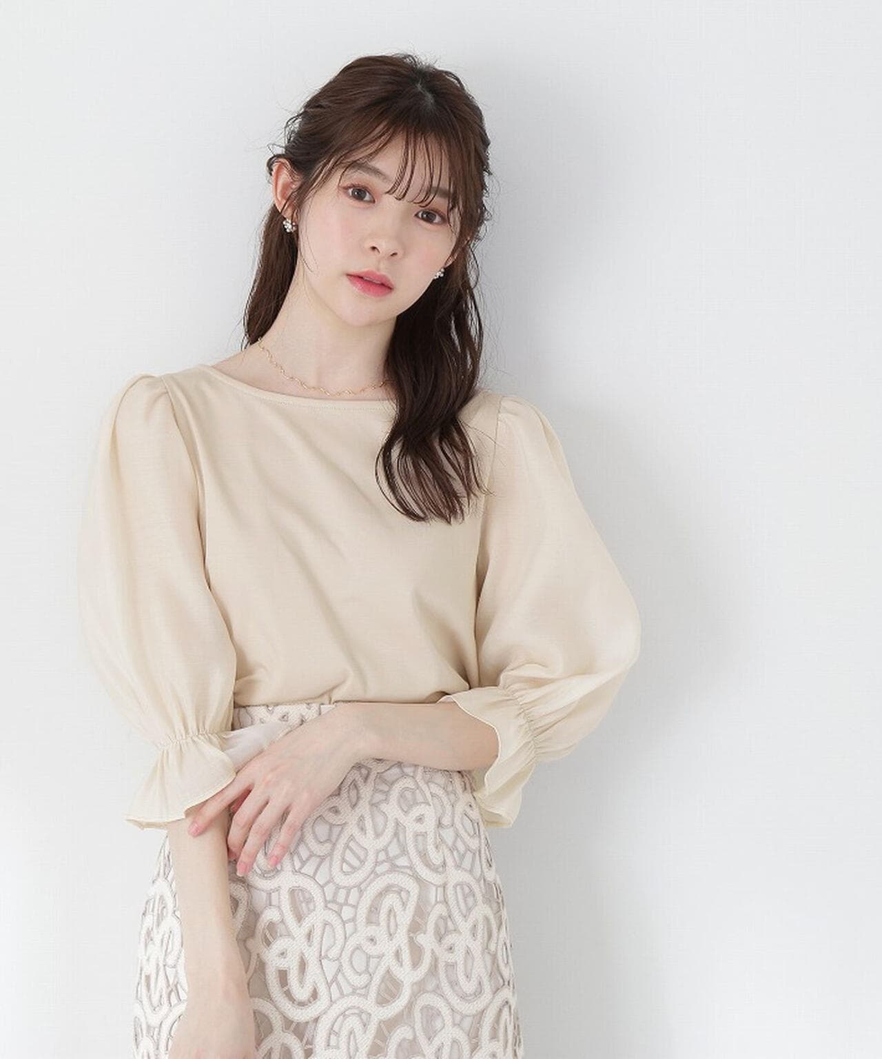 【美人百花5月号掲載 タイアップ休井美郷さん着用商品】シアースリーブカットトップス