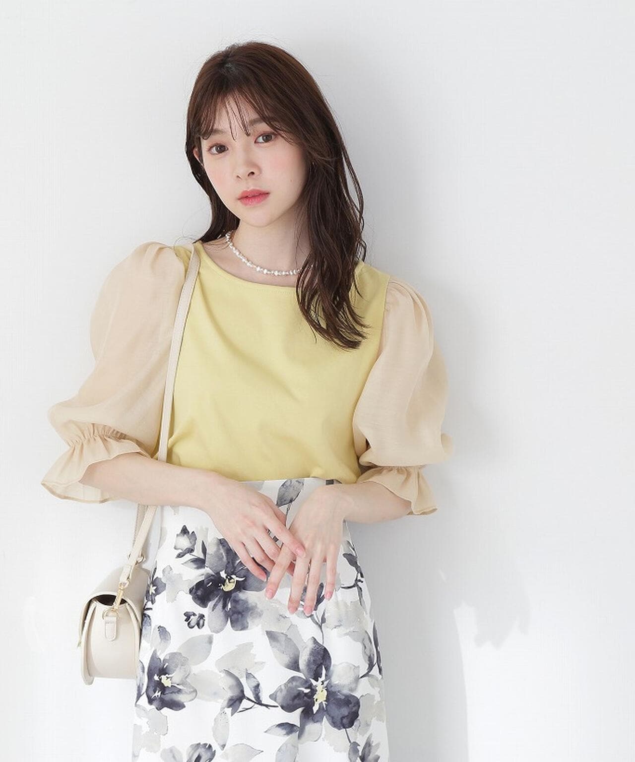 【美人百花5月号掲載 タイアップ休井美郷さん着用商品】シアースリーブカットトップス