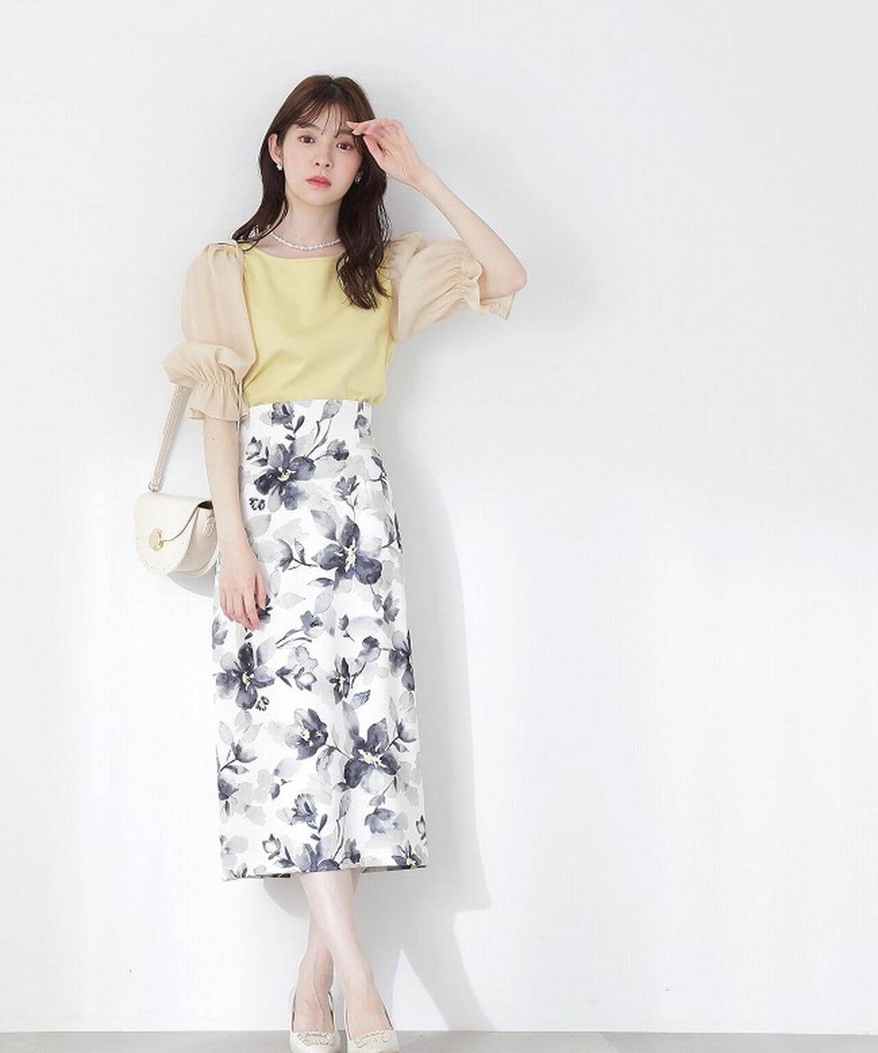 【美人百花5月号掲載 タイアップ休井美郷さん着用商品】シアースリーブカットトップス