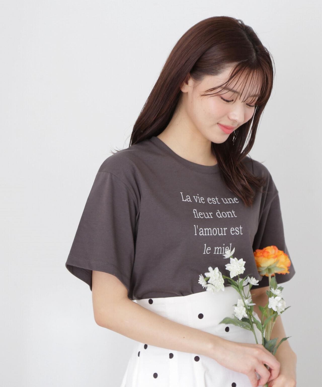 《EDIT COLOGNE》ロゴプリントTシャツ