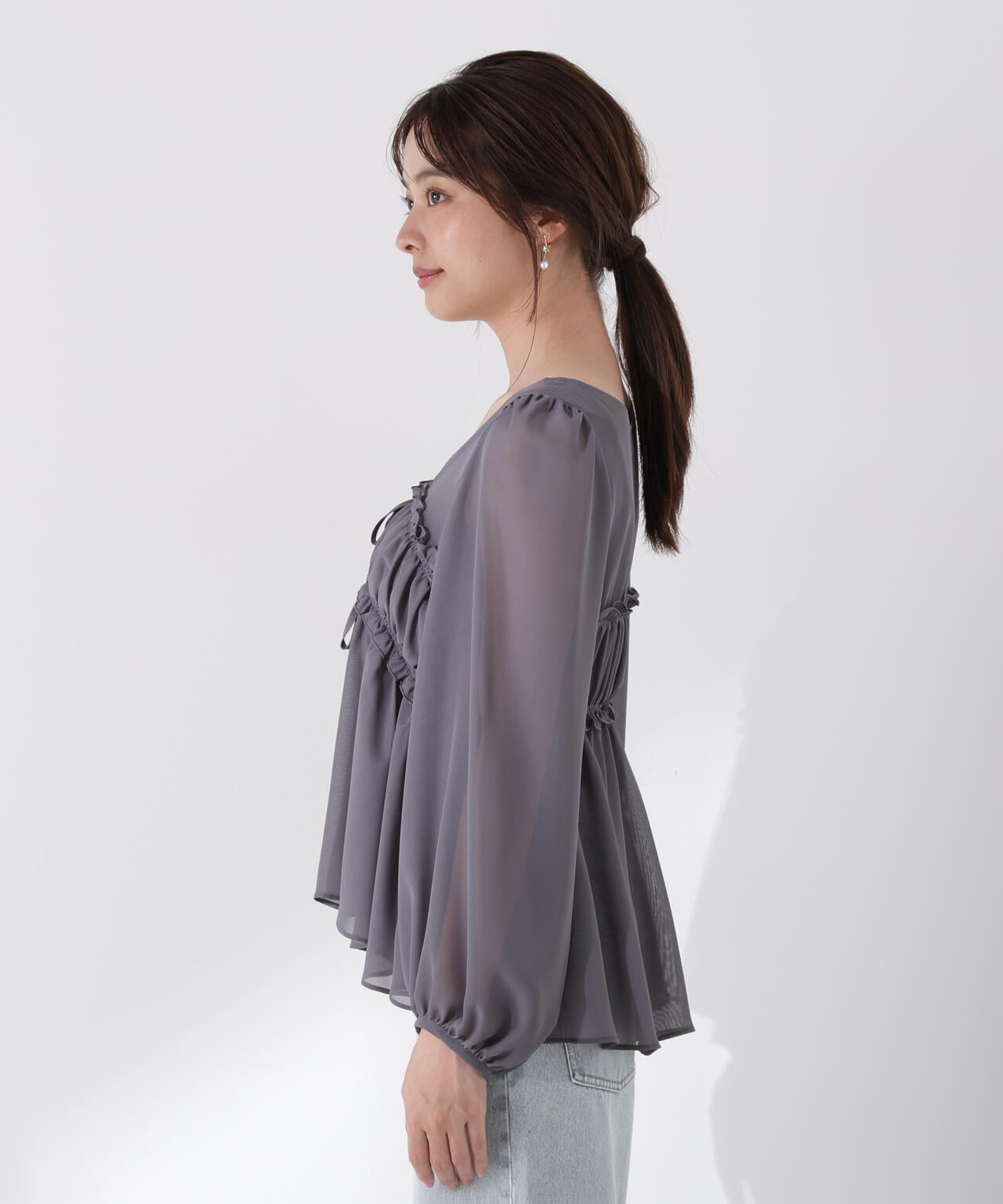 シフォンブラウス