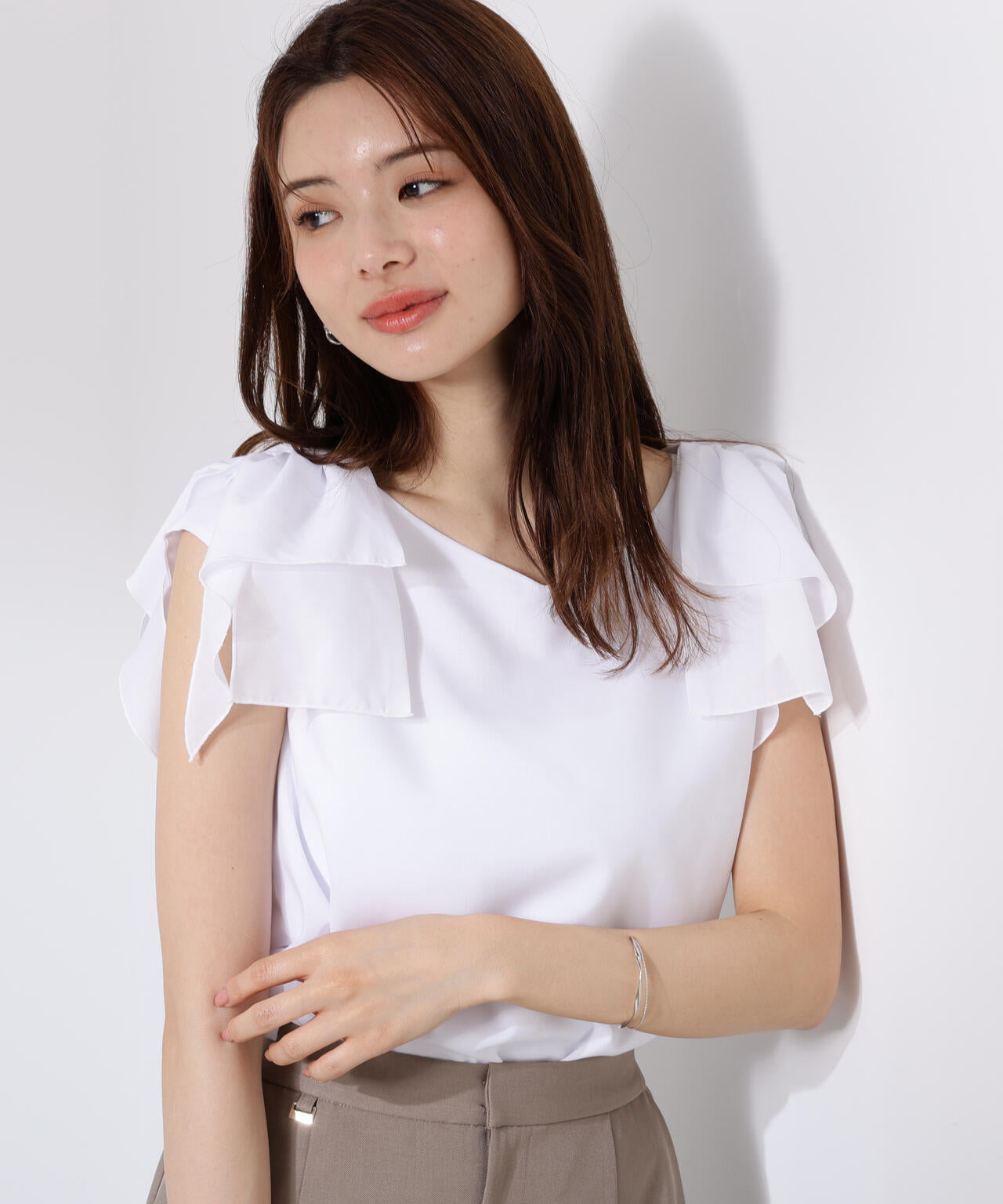 ショルダーリボンブラウス