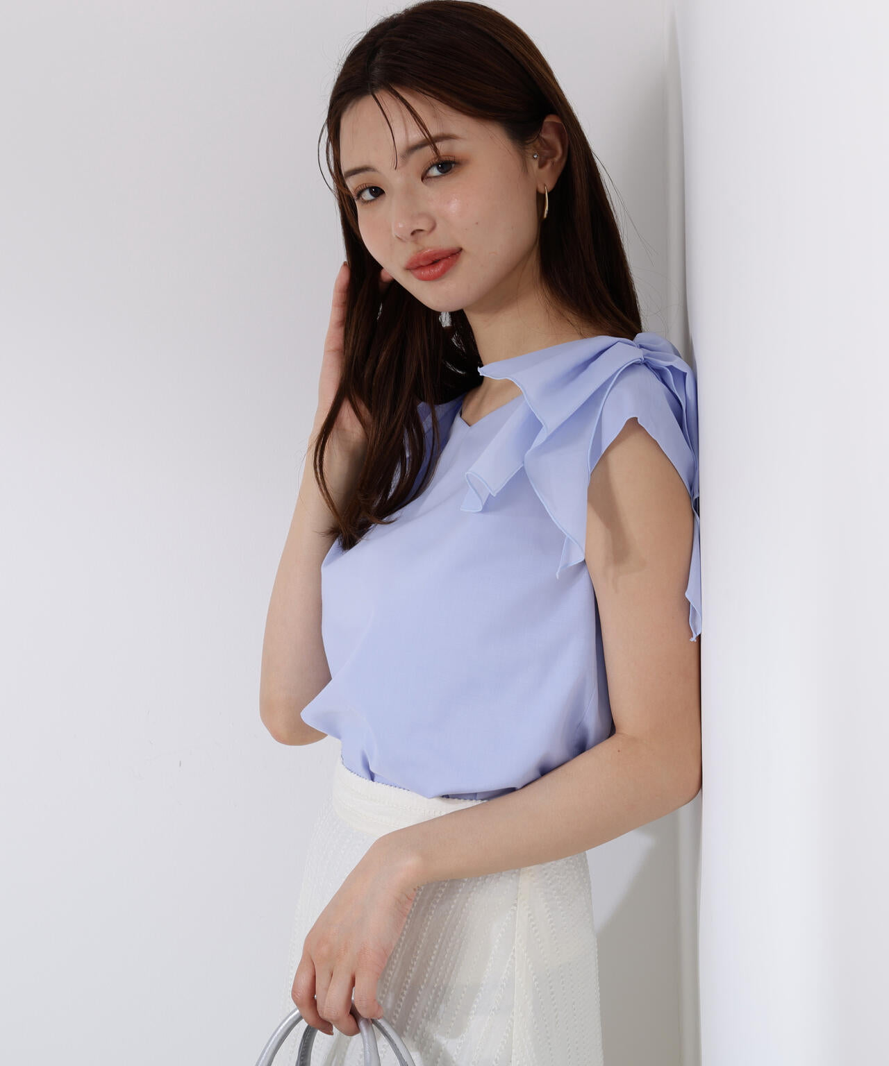 ショルダーリボンブラウス