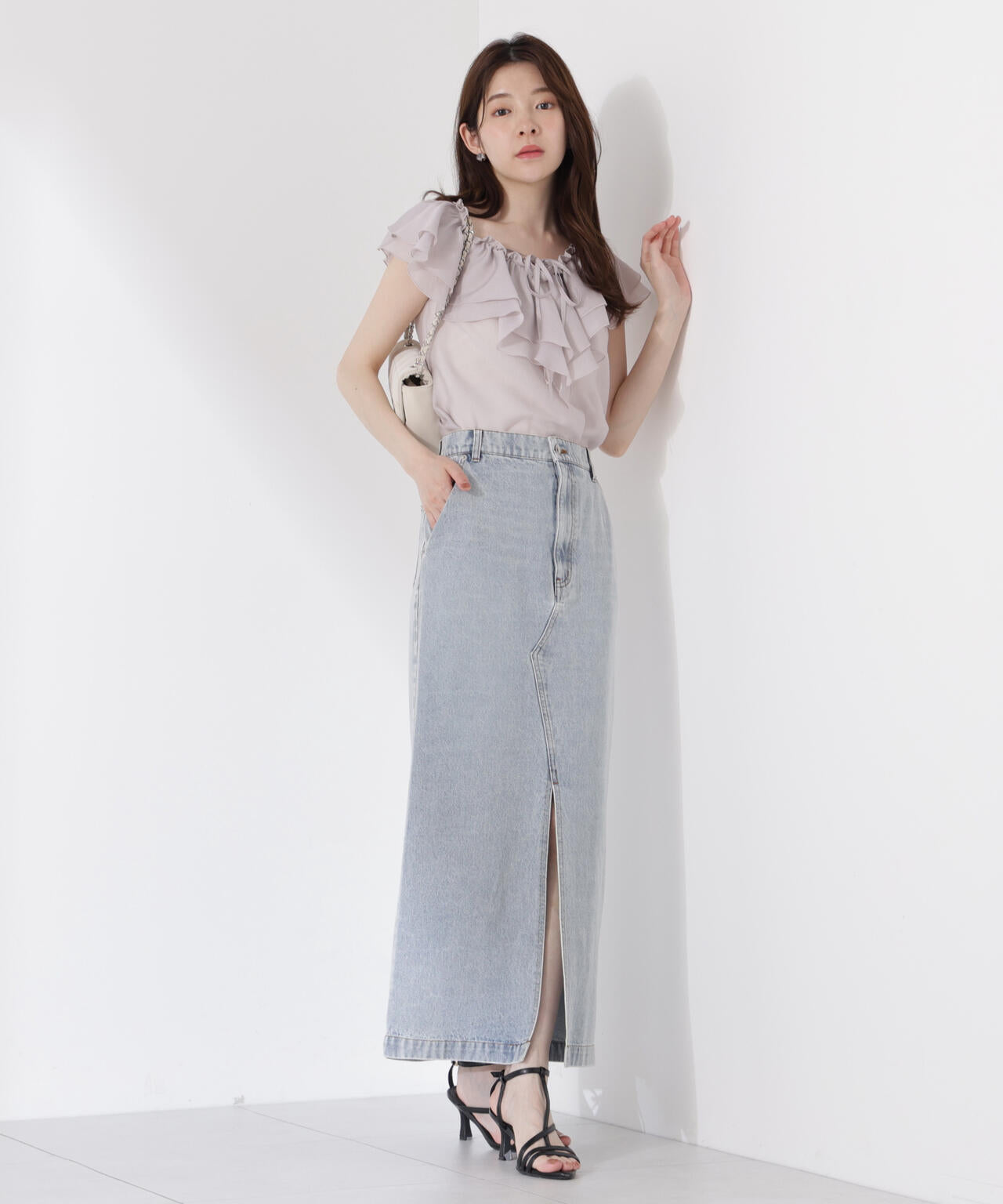 フロントリボンシアーブラウス