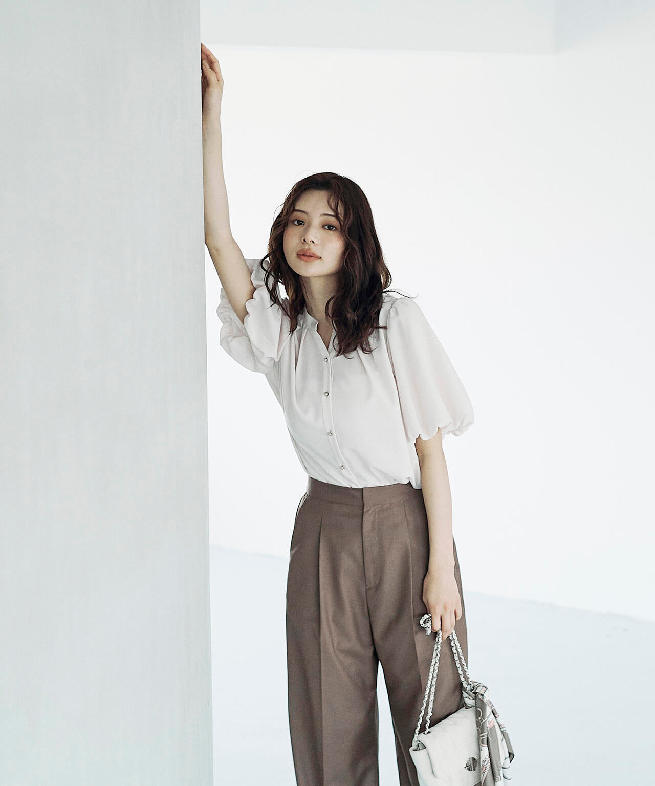 ＜ウォッシャブル＞バルーンタックブラウス