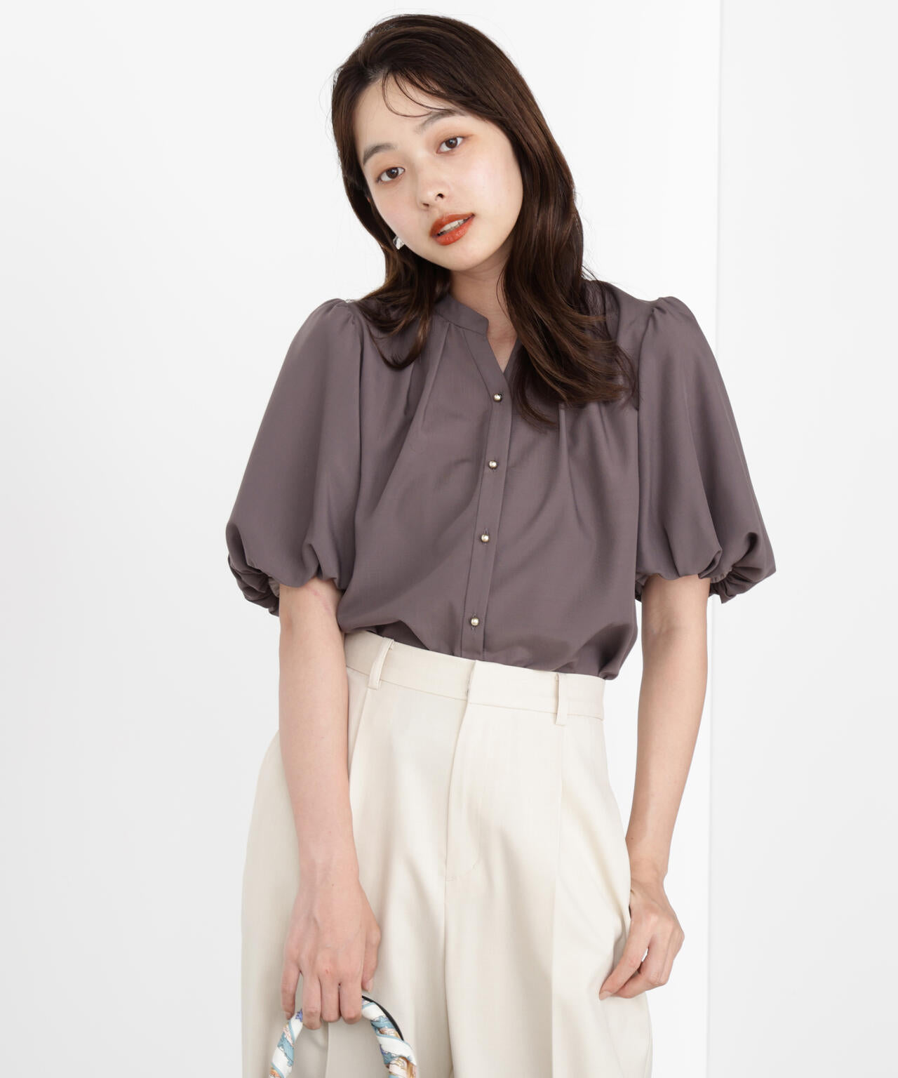 ＜ウォッシャブル＞バルーンタックブラウス