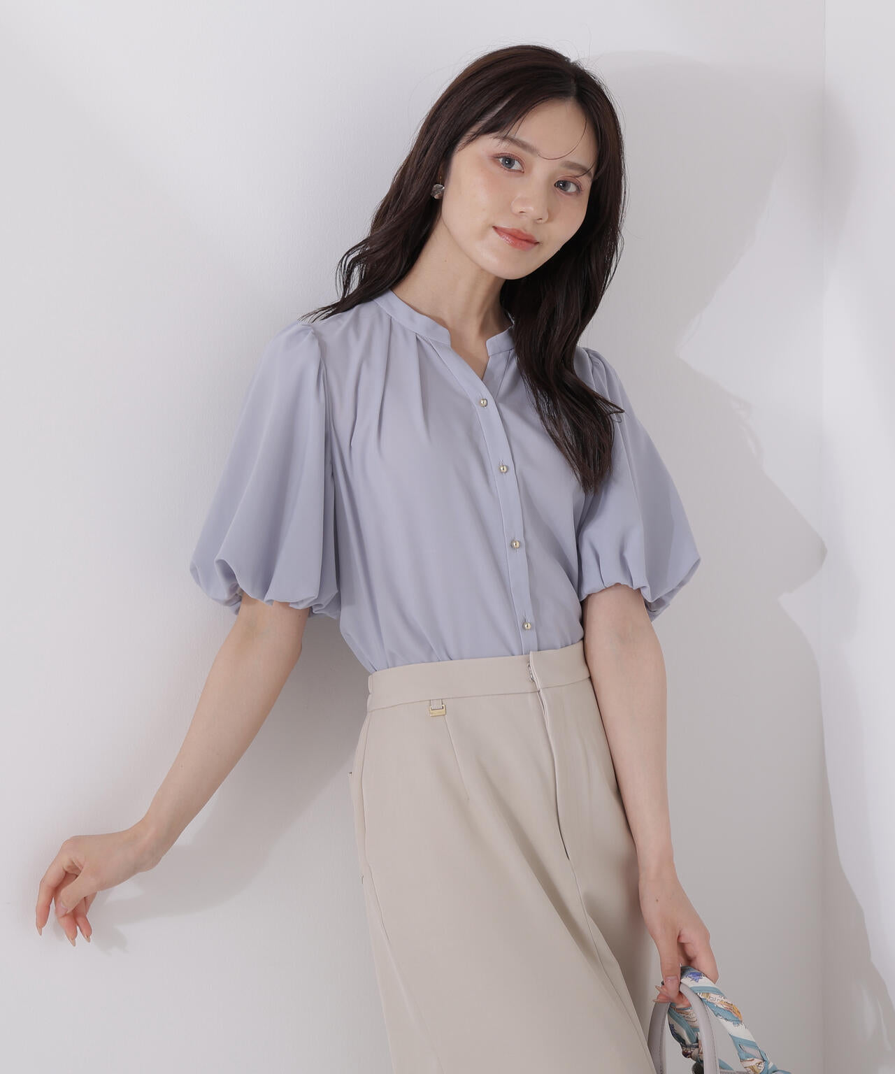 ＜ウォッシャブル＞バルーンタックブラウス