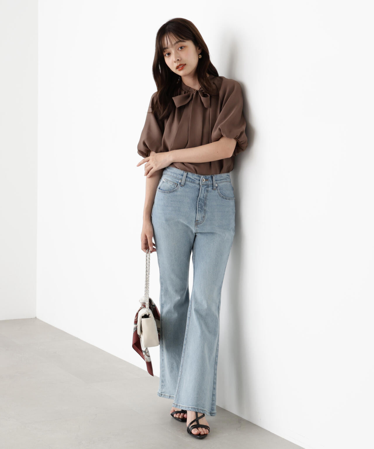 バルーンスリーブリボンブラウス