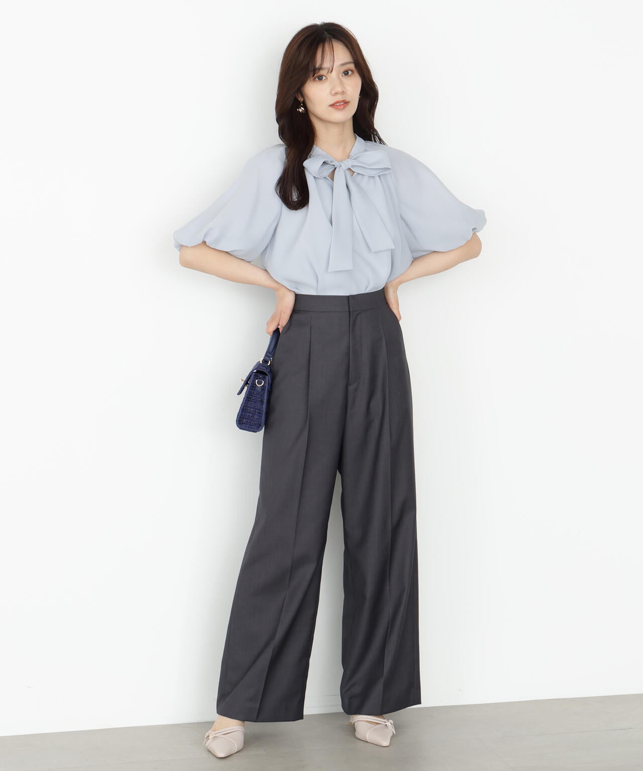 バルーンスリーブリボンブラウス