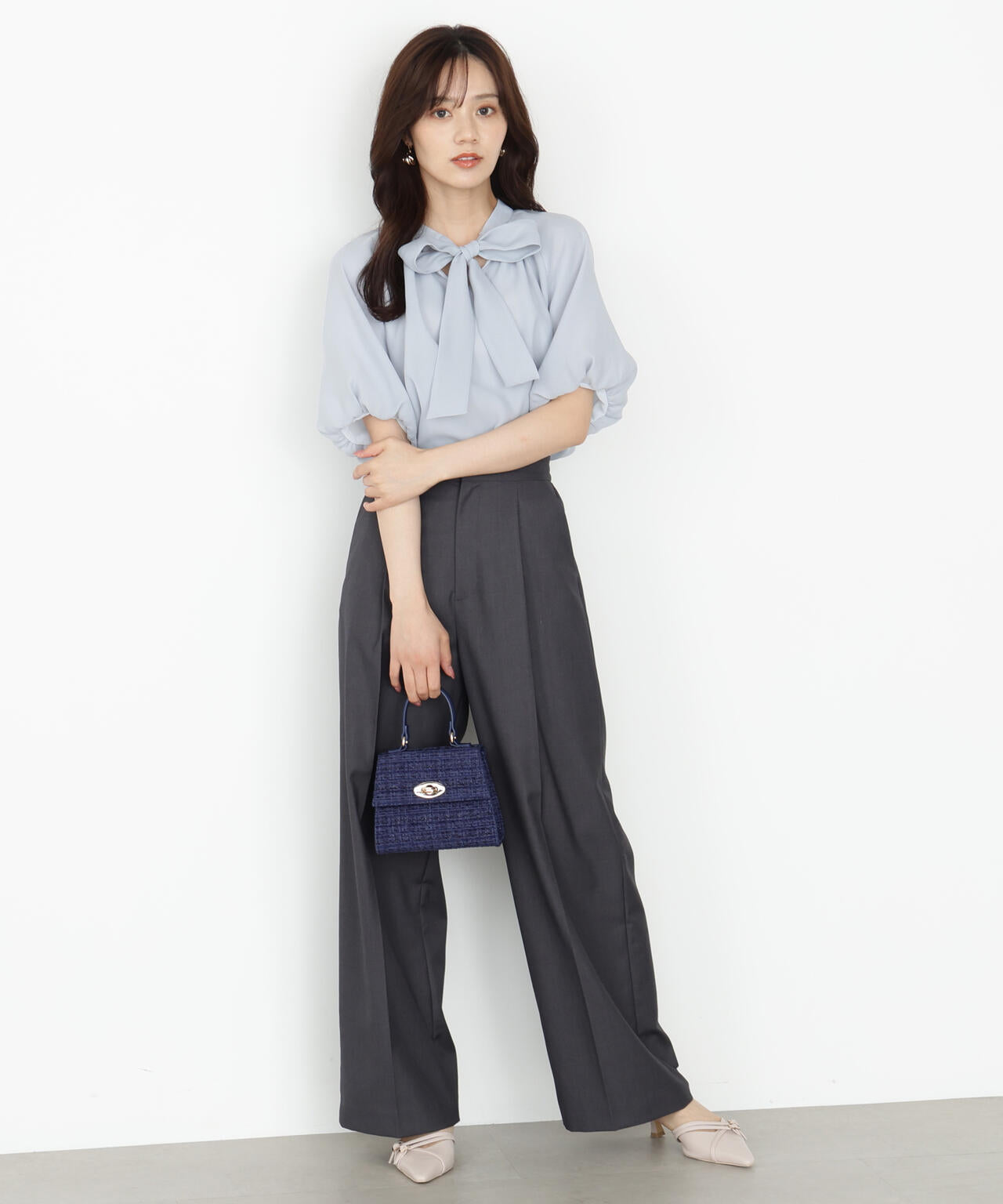 バルーンスリーブリボンブラウス