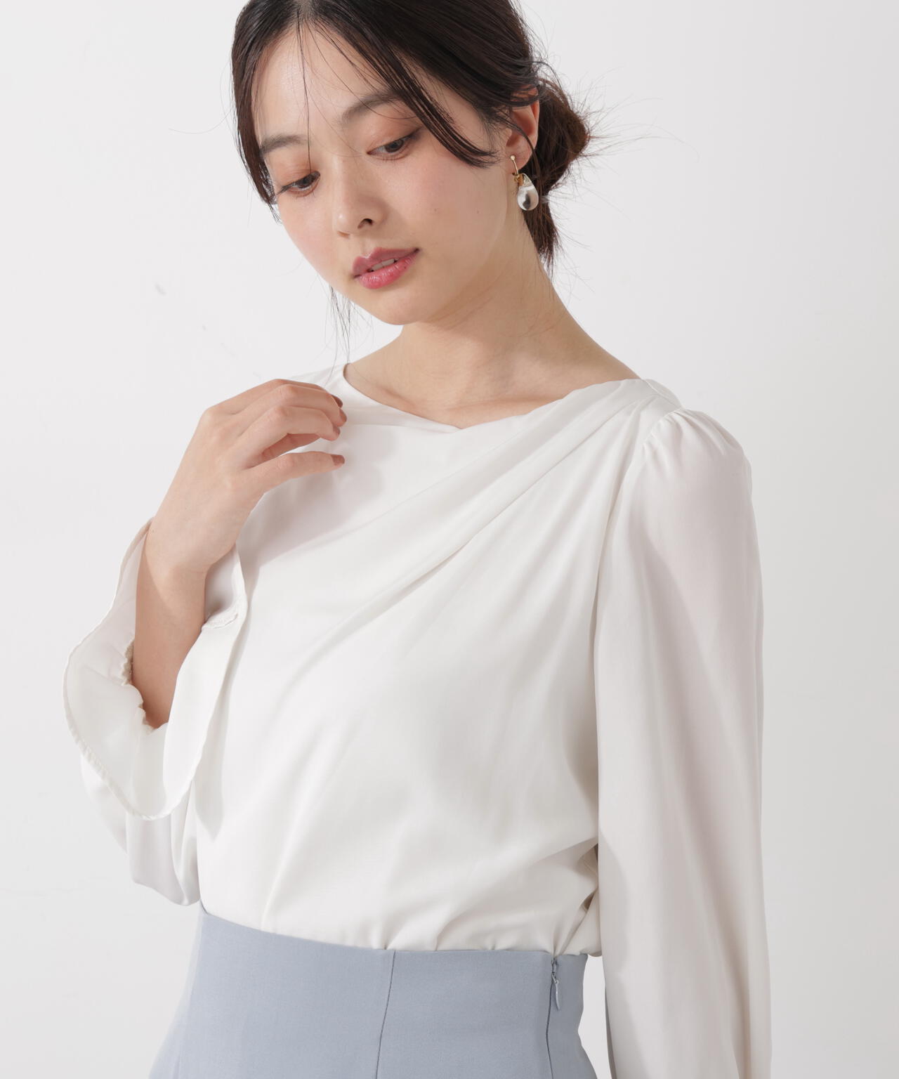 ＜ウォッシャブル＞キャンディースリーブニュアンスブラウス