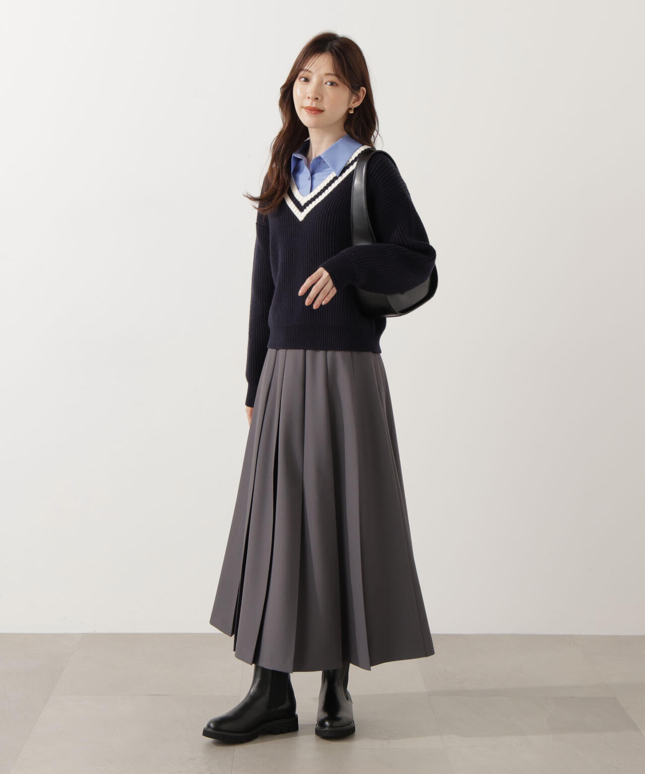 青島心さん着用】＜ウォッシャブル＞ベーシックシャツ【ネイビー