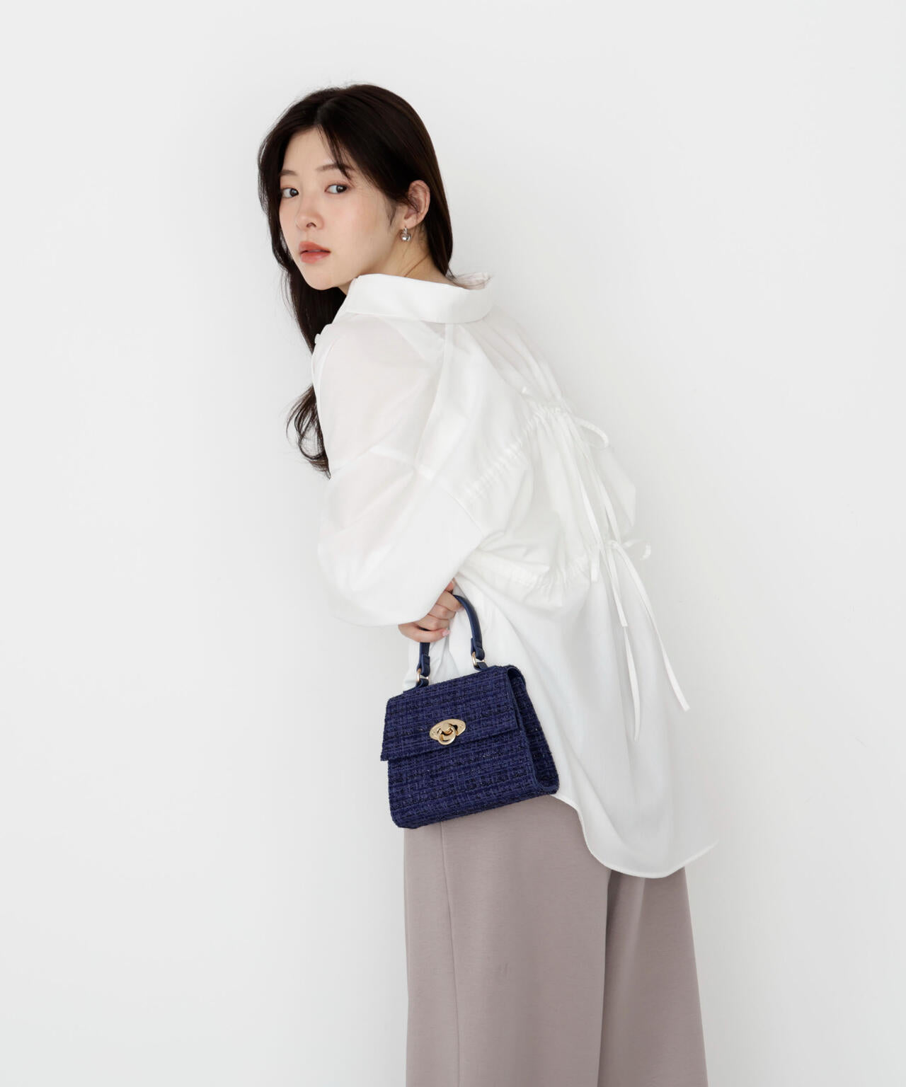 【松川星さん着用】＜ウォッシャブル＞バックリボンシャツ